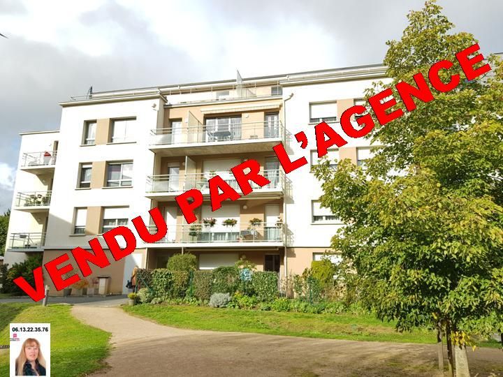 Les Andelys centre ville Bel appartement de 108.15 m2  en duplex avec balcon, garage et places de parking -