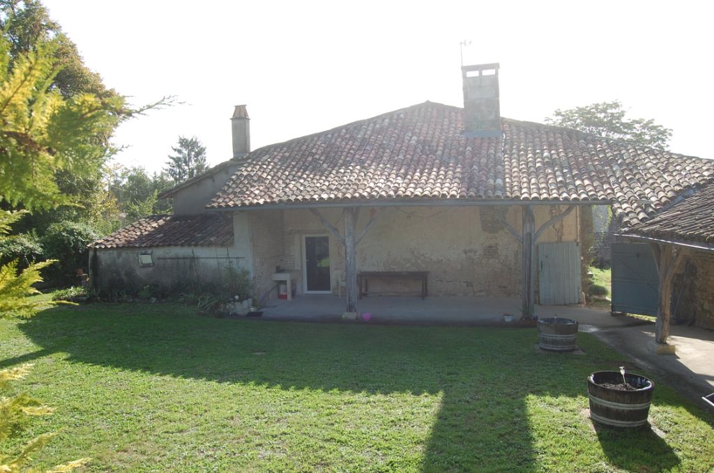Maison en pierre de 112m2 avec grange et jardin aménagé