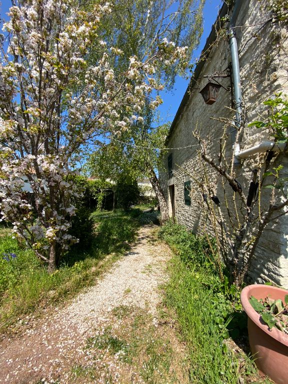 PRAHECQ 79 MAISON 5 chambres 264 M² habitable terrain clos de 580 m²