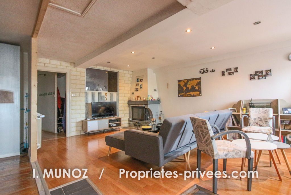 Immeuble avec 2 appartements loués, à Clermont Ferrand