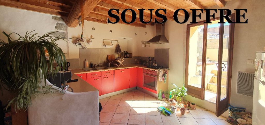 11570 - Maison de village rénovée avec terrasse et cour
