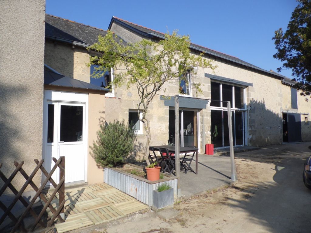 Ensemble de 2 maisons avec dépendances et terrain clos - 265473