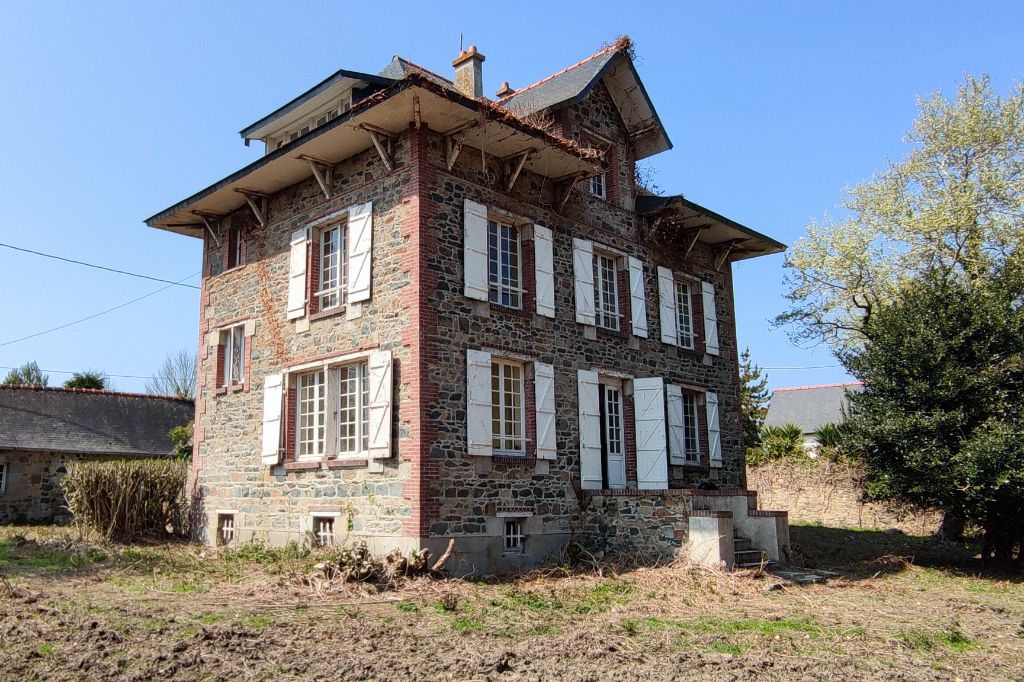 Maison Plougrescant 10 pièce(s) 180 m2