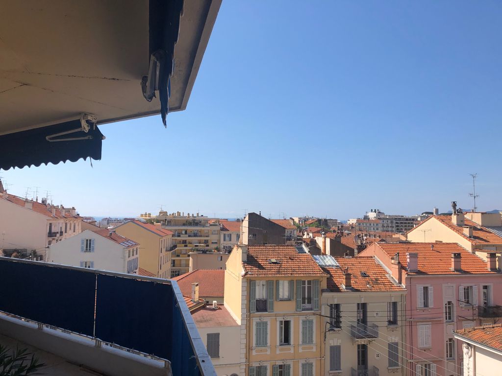 Cannes centre ville, Appartement 3 pièces 81m2 vue mer et Suquet avec terrasse