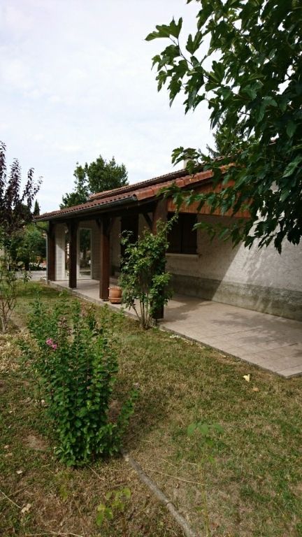 31810 VERNET viager occupé une tête,  MAISON T3 env 87m² plus garage de 26m² et abri jardin de 20m² sur 1000M² clos arborés