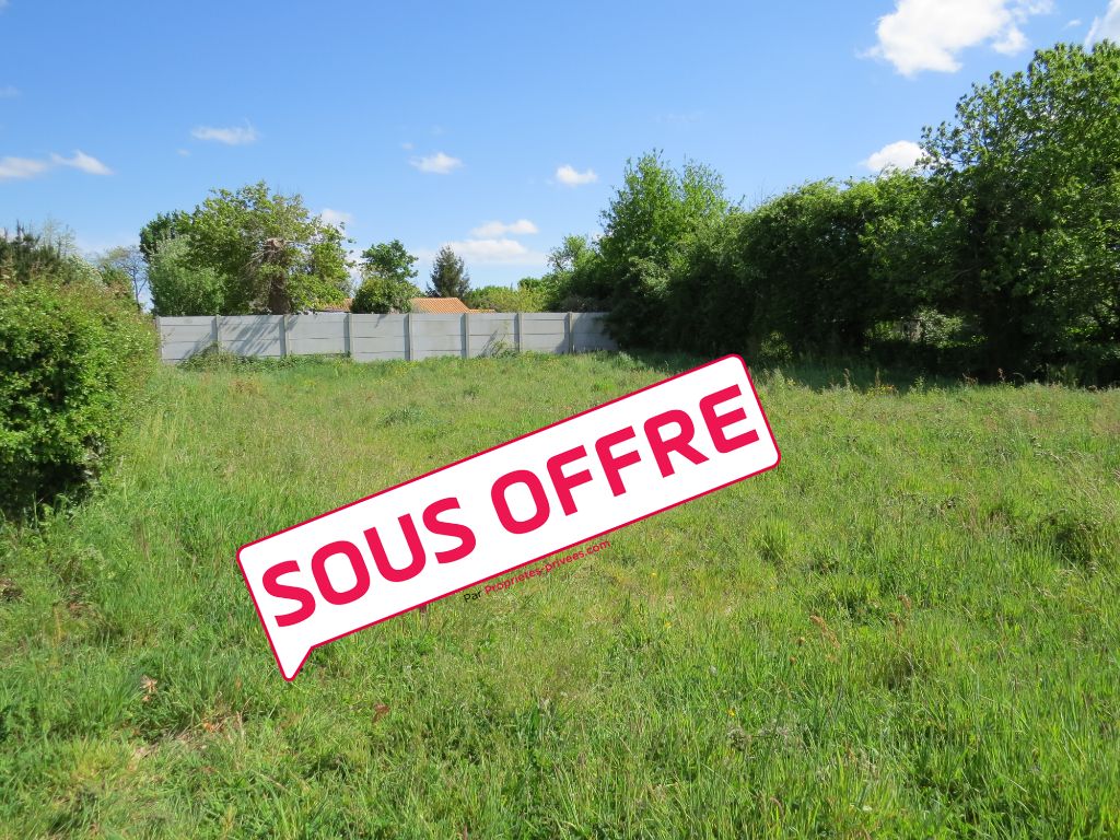 Terrain constructible Dompierre Sur Yon 755 m2