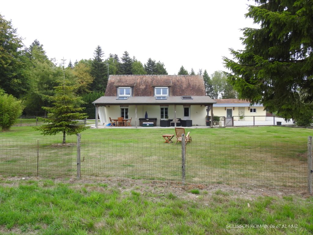 propriété équestre - carrière - étang - gîte  -  box -  3 hectares - Prix 347 327 euros HAI