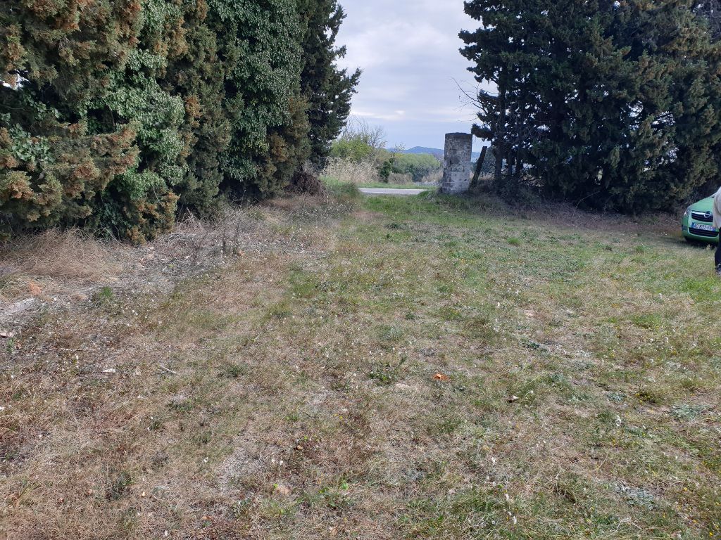 Terrain  Non constructible à Rochefort Du Gard de 5000 m2