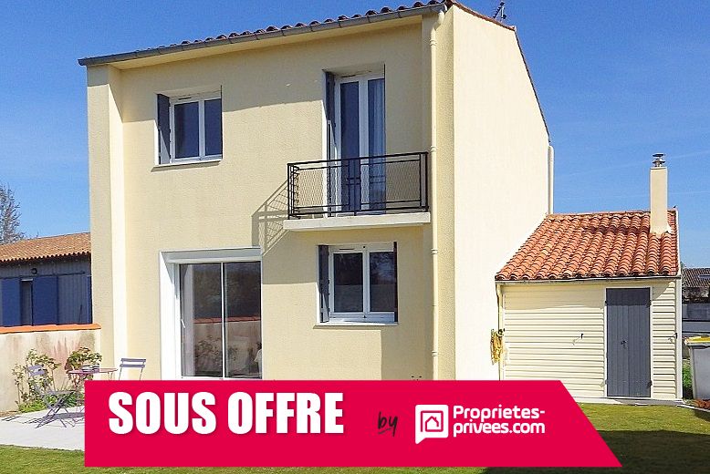 Maison 3 ch jardin et garage centre Courçon