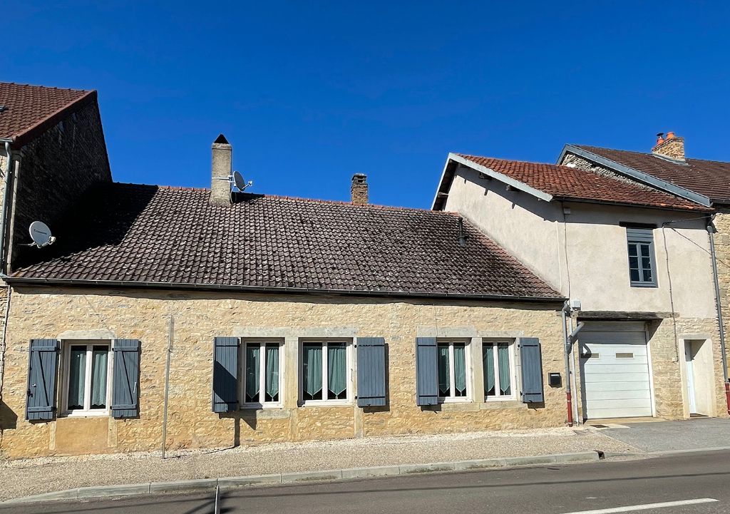 Maison ancienne de 158 m2 avec un grand jardin au calme