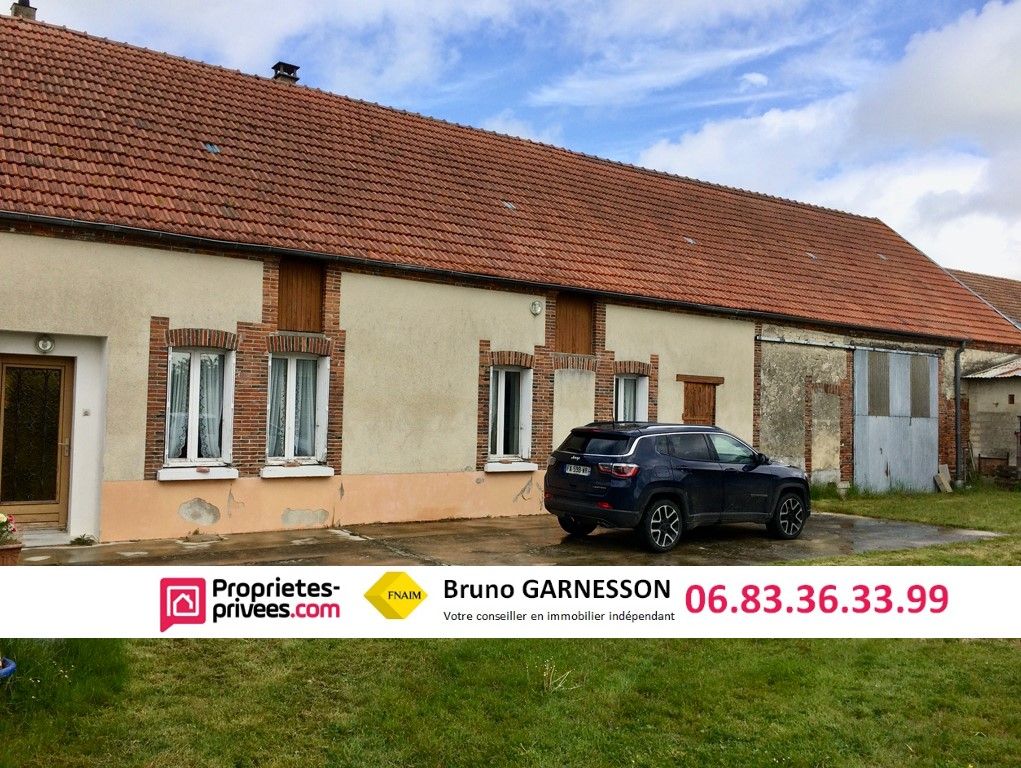 Longère proche FERE CHAMPENOISE avec Grange