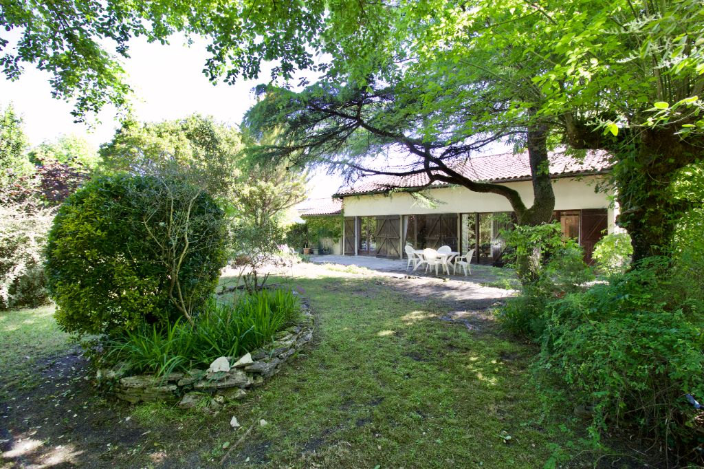 Maison 5 chambres, double garage