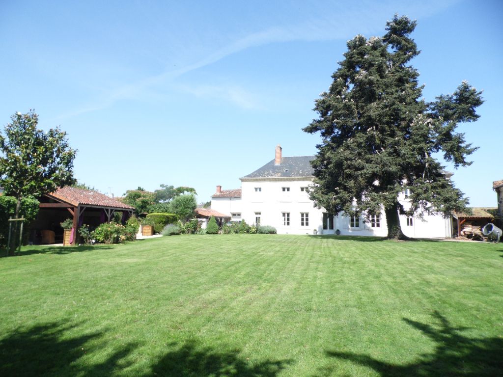 Belle demeure avec 4 chambres sur terrain clos sans vis à vis - 269437