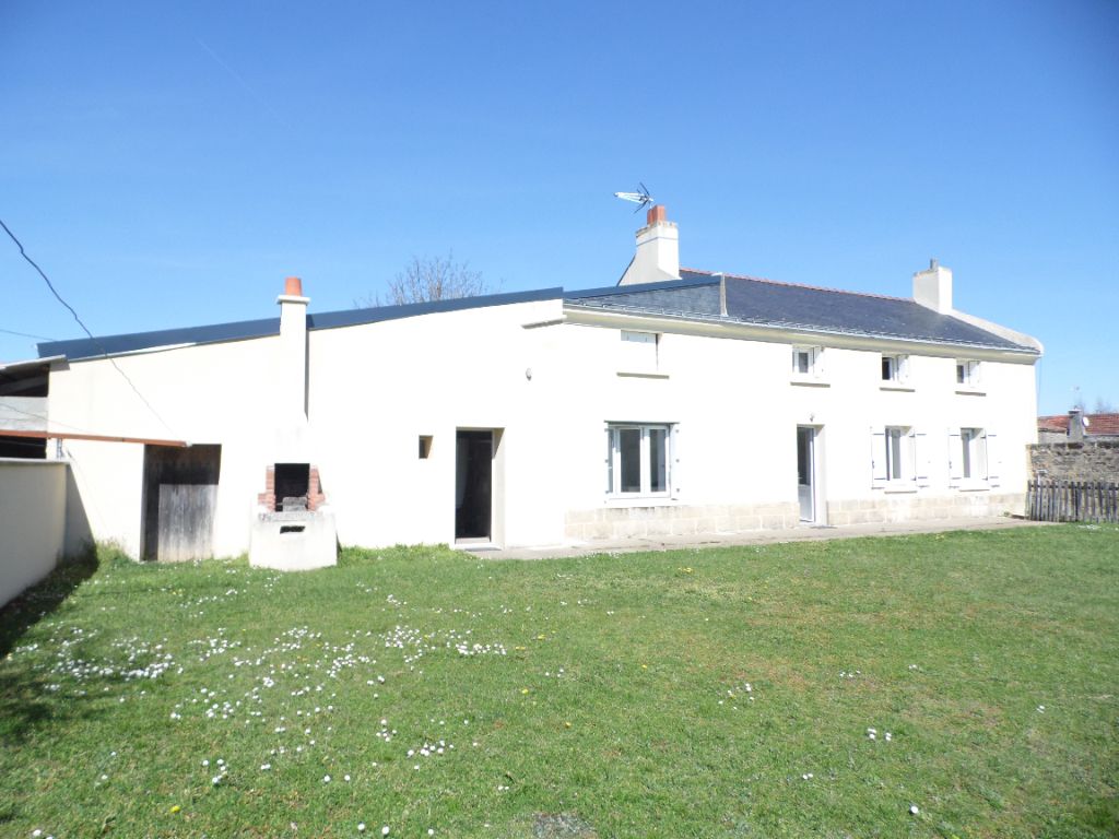 Maison 4 chambres avec vie de plain pied à Doué la fontaine - 269784