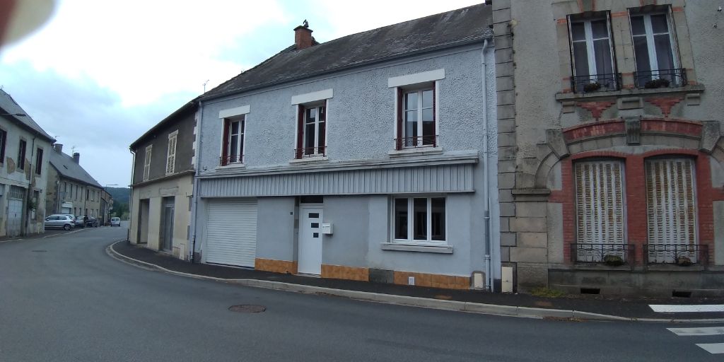 La Courtine 23100 Maison 5 pièces avec Terrasse couverte