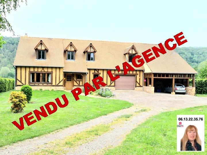 VENDU PAR L'AGENCE - Propriété de 150 m2 comprenant 3 chambres et un terrain plat