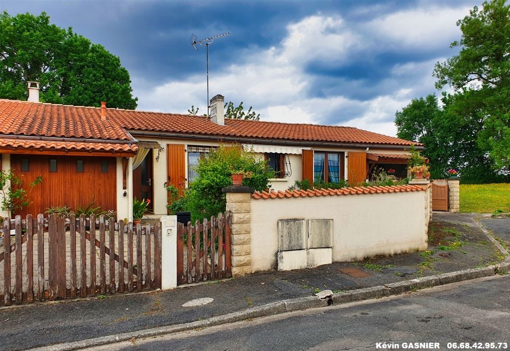 RUELLE SUR TOUVRE (16600) : Maison de plain pied 5 pièces