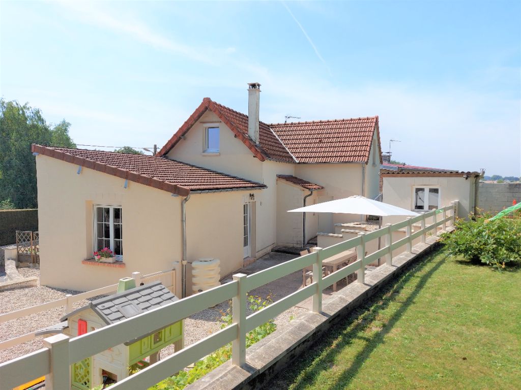 Maison de Village 103m2 3 chambres proche Saint Quentin