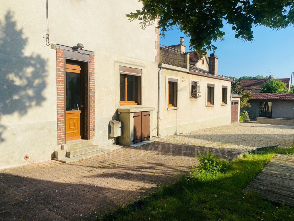 Grande maison de famille T7, centre-ville de Romilly sur Seine