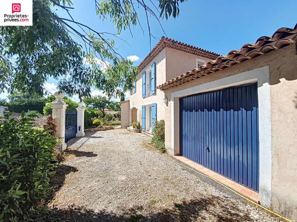 VILLA 5 PIECES 3 CHAMBRES 135 m2 GARAGE ET PISCINE