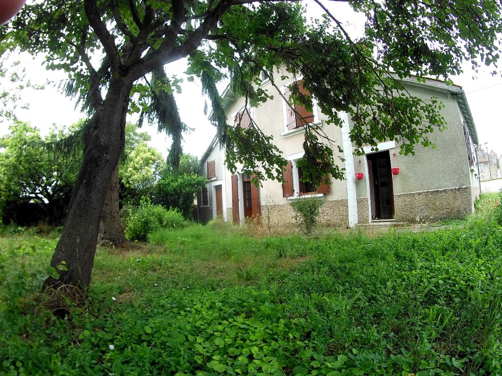 Maison Segonzac 8 pièce(s) 130 m2