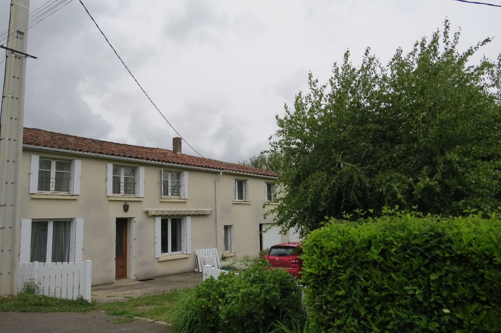 Maison de campagne dans hameau historique