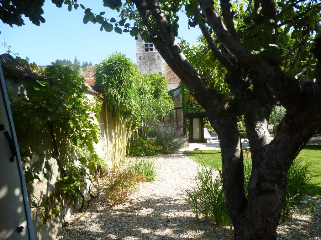 superbe maison du 19 ème , 4 chambres , jardin ravissant