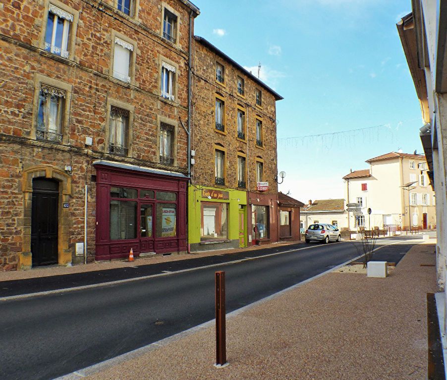 Maison de village Thizy 250 m2 43 000 H.A.I