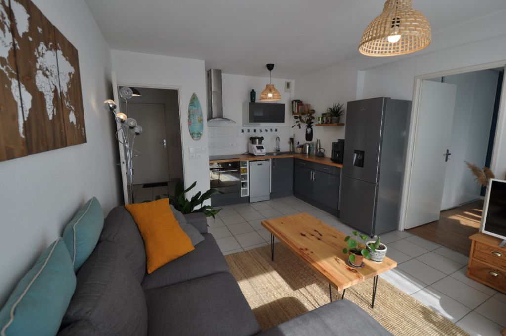 BEL APPARTEMENT  T3  + 2  PLACES PARKING