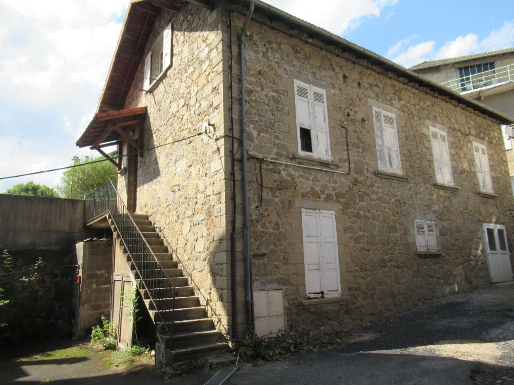 Maison au centre du Chambon sur Lignon