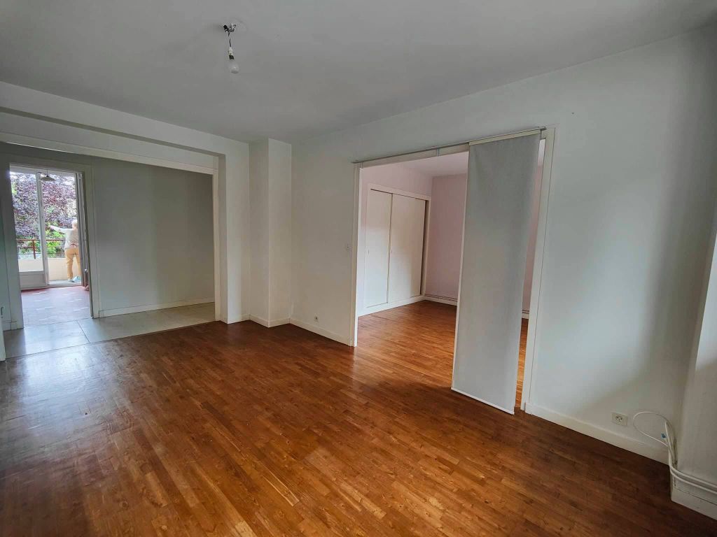 Appartement T2 bis + cave + garage