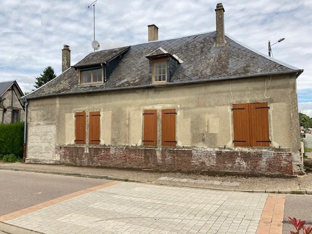 Proche Etrépagny, Ancien corps de ferme sur 700 m²