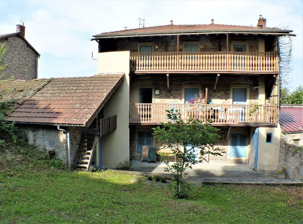 Immeuble Thizy Les Bourgs 13 pièce(s) 300 m2 3 appartements 1 local commercial