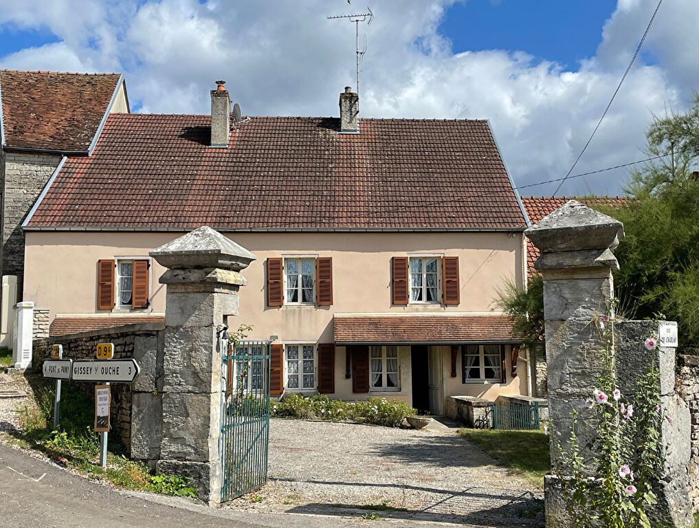 Maison ancienne de caractère au coeur de la Vallée de l'Ouche