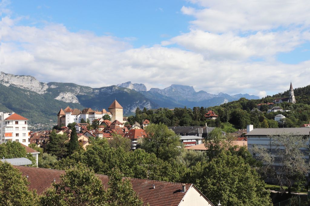 Appartement 3 pièces - Annecy (74000) - 432 000 - 62 m² environ