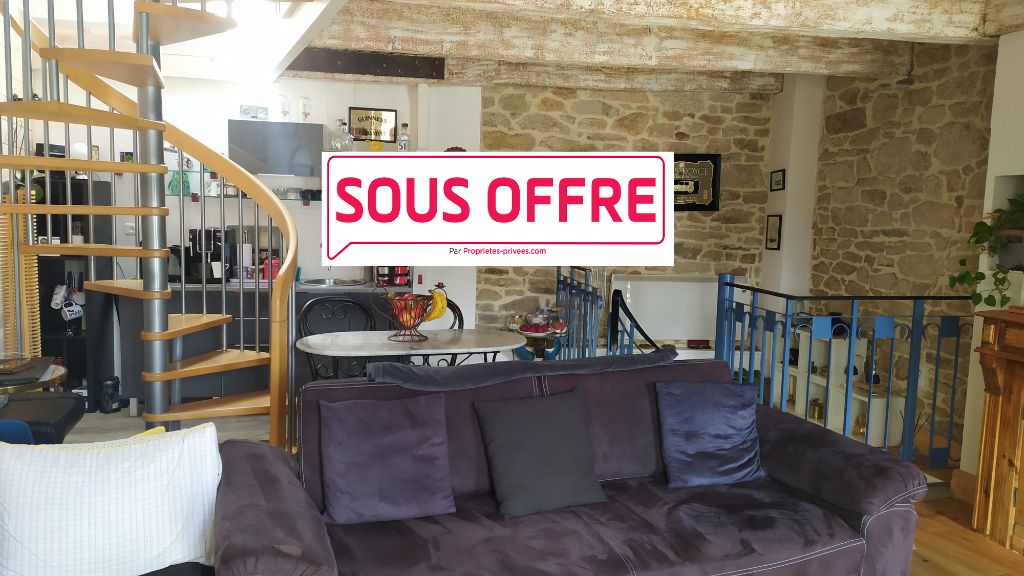 SOUS OFFRE Maison rénovée centre ville avec dépendances
