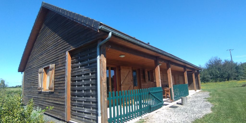 19550 Chalet proche de Neuvic