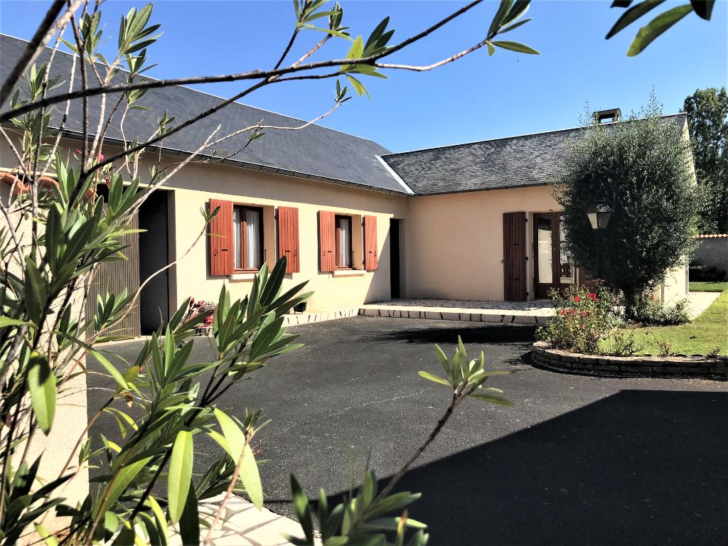 Maison La Mothe St Heray 4 pièce(s) 117 m2
