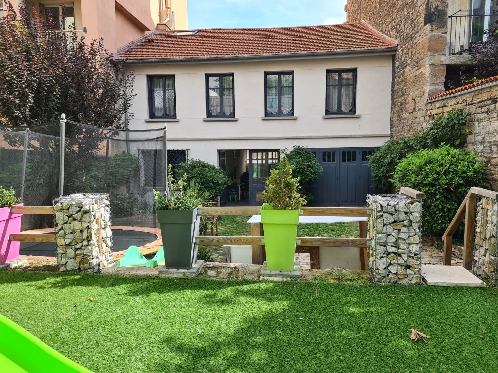 Saint- Etienne quartier d'affaire Chateaucreux Maison avec terrain