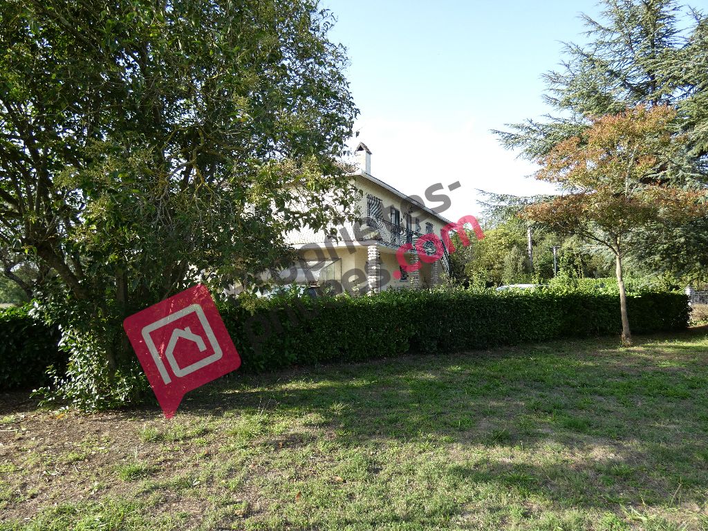 31600 Muret maison traditionnelle  T5 env 156m² plus rez de chaussée env 142m² avec potentiel