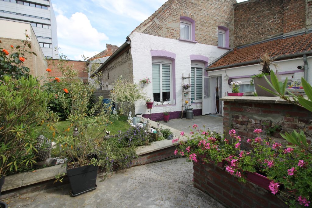 Maison de Ville avec Terrasse  Place du Barlet