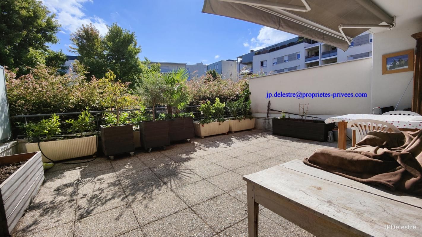 2 PIECES TERRASSE  AVEC GARAGE ECHIROLLES - CEDRES - COMMANDERIE