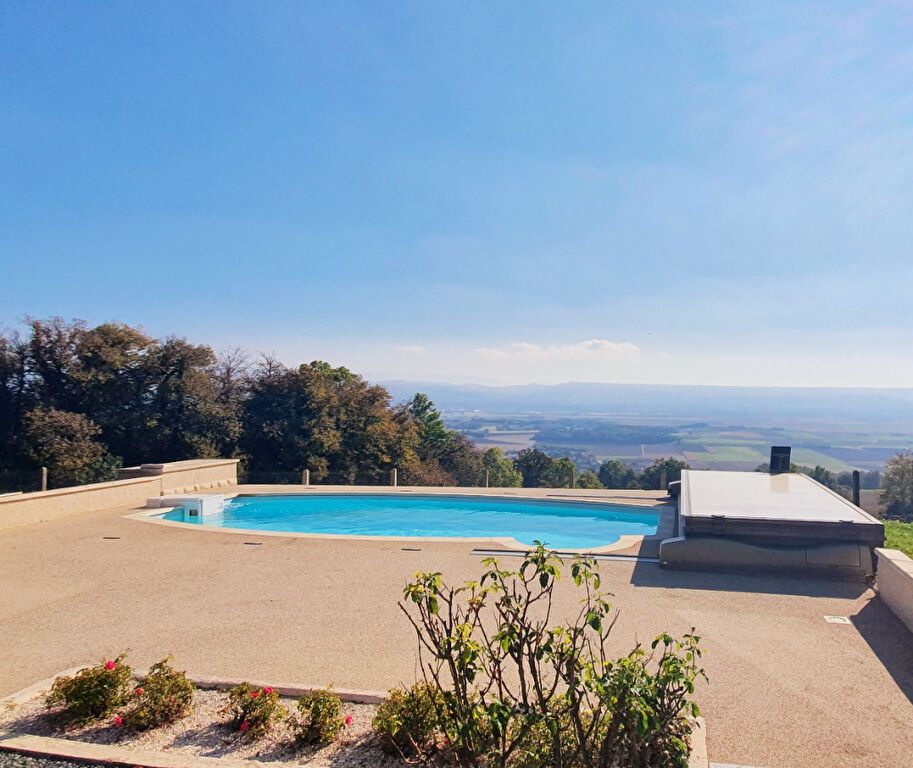 Villa Saint Hilaire De La Cote 7 pièce(s) 160 m2