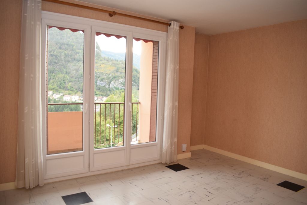 Appartement St Claude 3 pièce(s) 66 m2