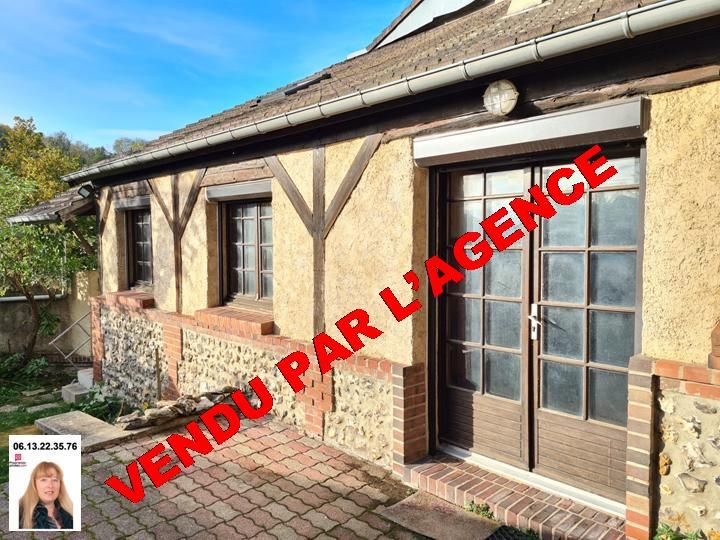 VENDU PAR L'AGENCE - EXCLUSIVITE - Les  Andelys centre ville - Maison de 56 m2 sur petit terrain de 190 m2