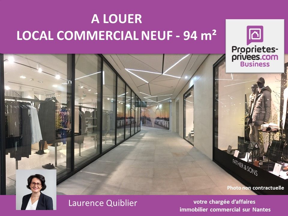 NANTES CENTRE-VILLE - LOCAL COMMERCIAL PMR 94 m², grande vitrine