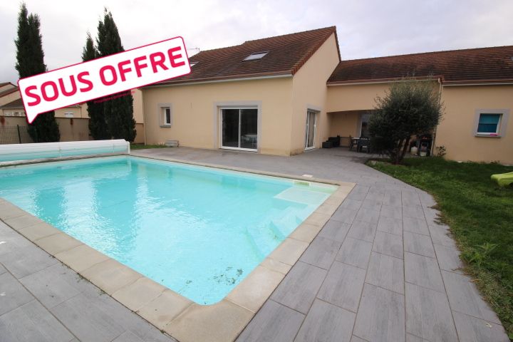 Maison Châtellerault 10 pièce(s) 202 m2