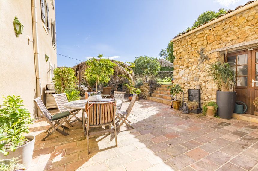 Maison de  maitre avec chambres d hotes dans un cadre magnifique