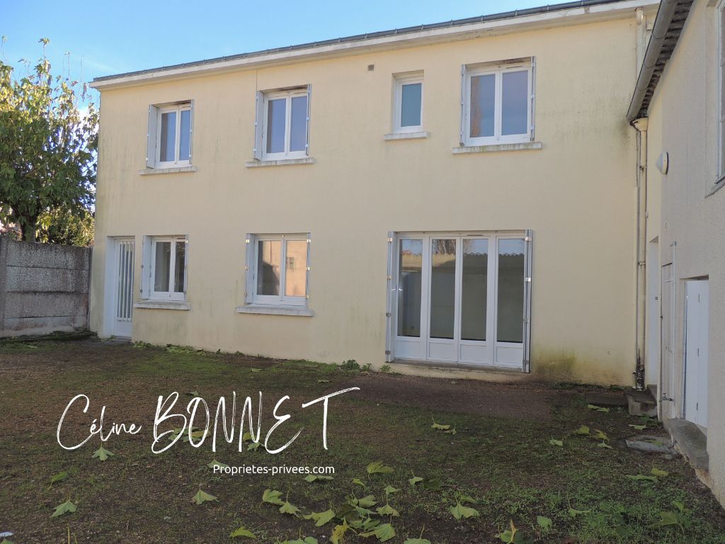 Maison 107m² et local commercial 60m², 3 ou 4 chambres, 2 garages