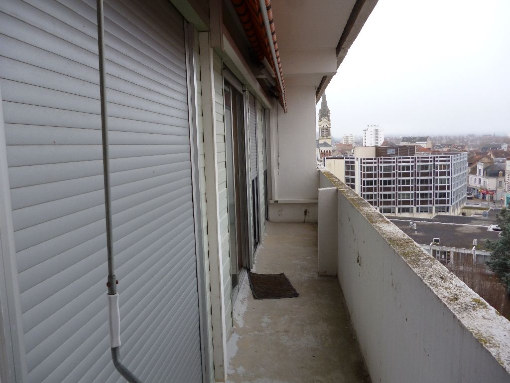 Montluçon Appartement 2 pièces dernier étage  49 m2